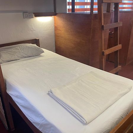 Voyage Home&Guesthouse Malacca Extérieur photo