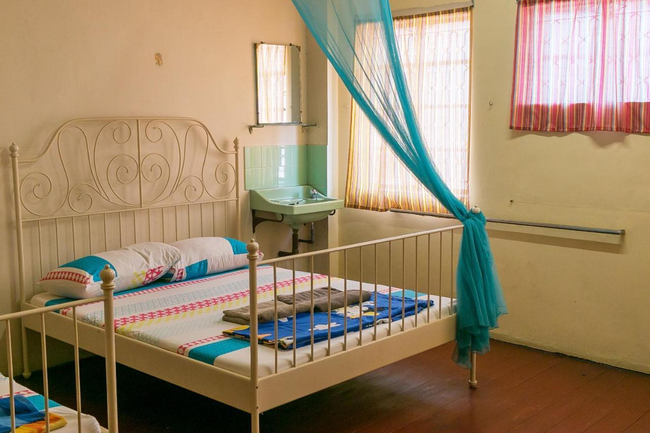 Voyage Home&Guesthouse Malacca Extérieur photo
