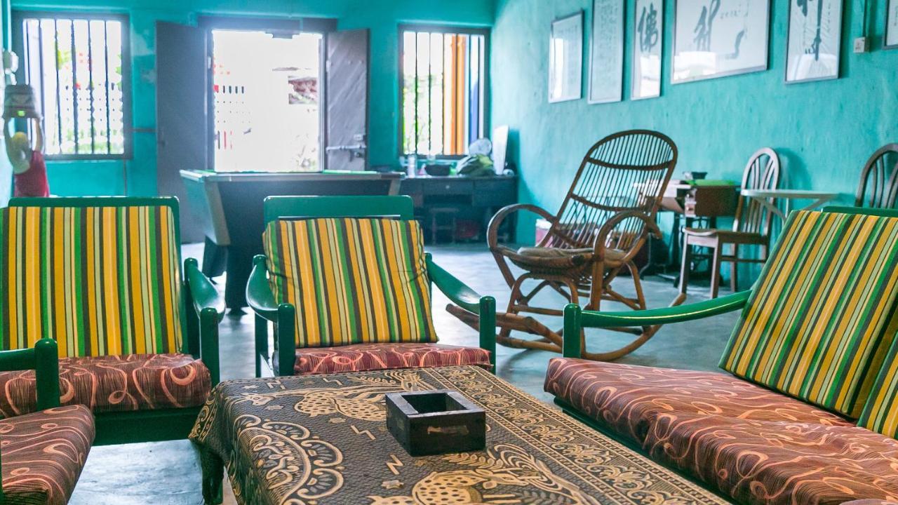 Voyage Home&Guesthouse Malacca Extérieur photo