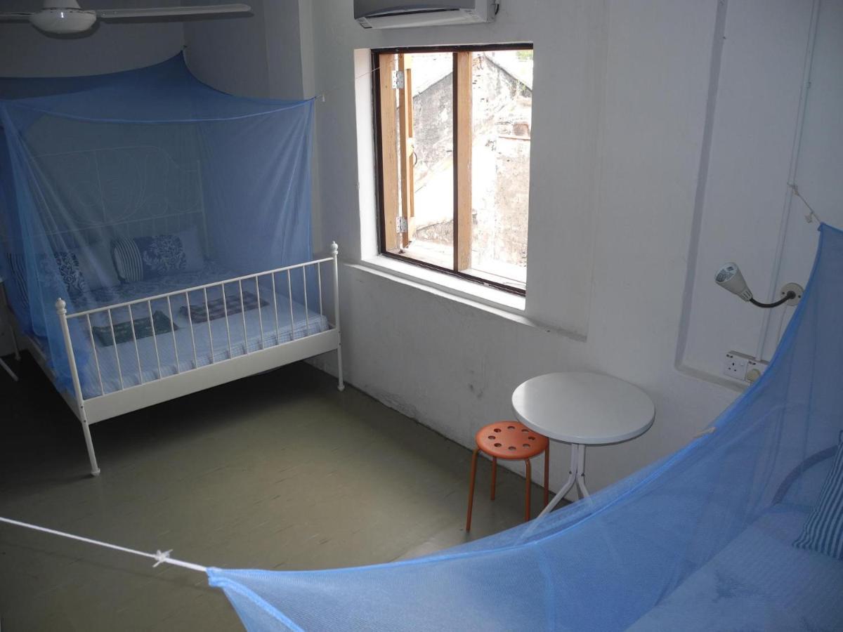Voyage Home&Guesthouse Malacca Extérieur photo