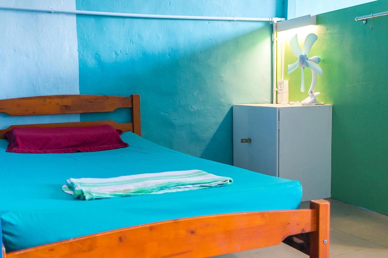 Voyage Home&Guesthouse Malacca Extérieur photo